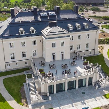 Palac Komierowo Sepolno Krajenskie ภายนอก รูปภาพ