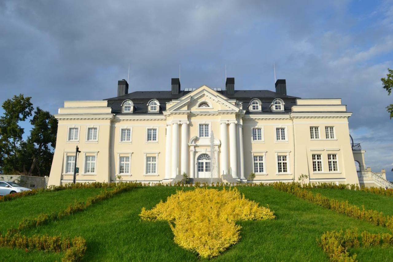 Palac Komierowo Sepolno Krajenskie ภายนอก รูปภาพ