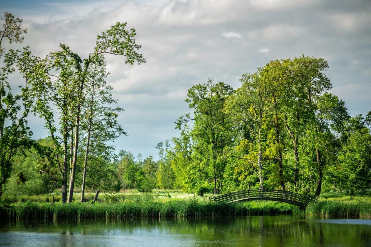 Palac Komierowo Sepolno Krajenskie ภายนอก รูปภาพ