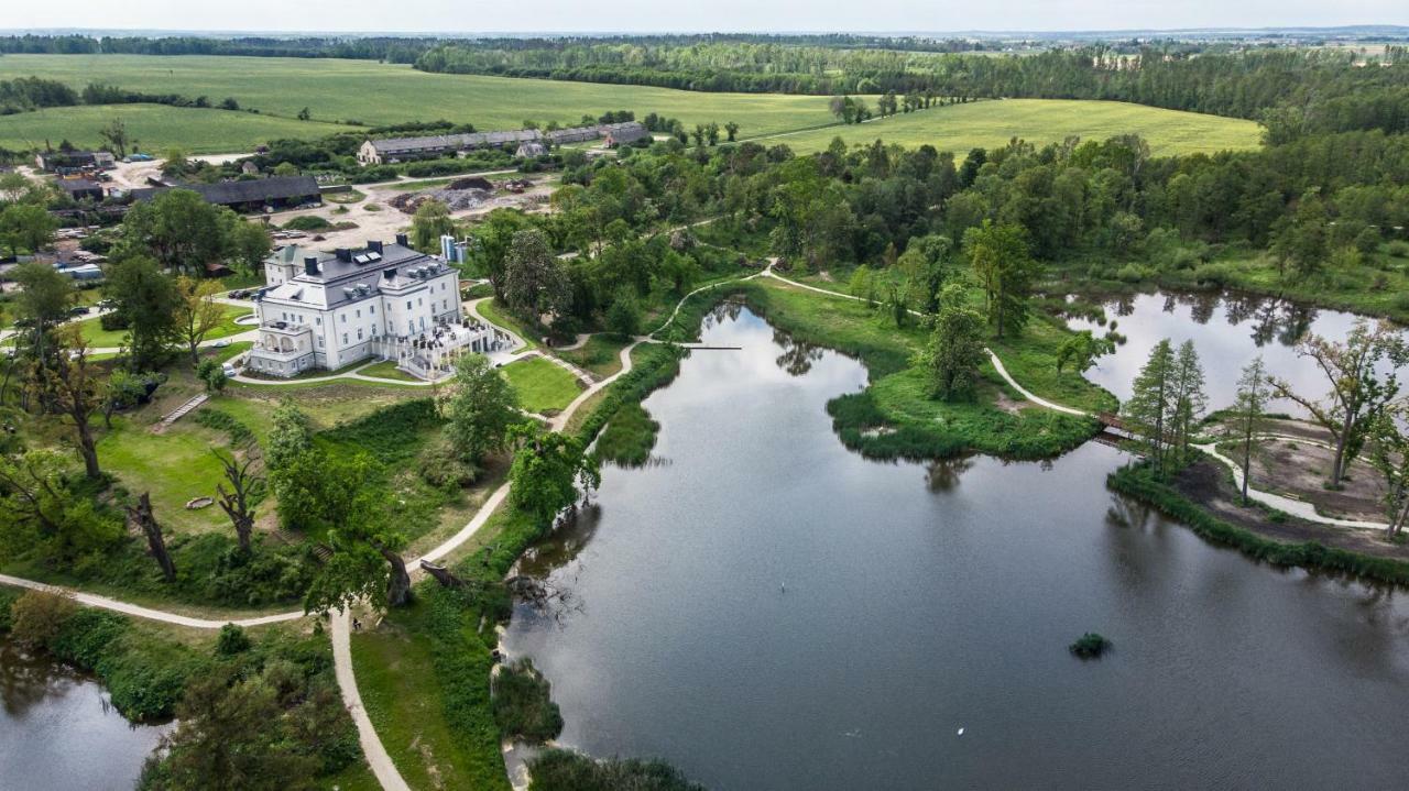 Palac Komierowo Sepolno Krajenskie ภายนอก รูปภาพ