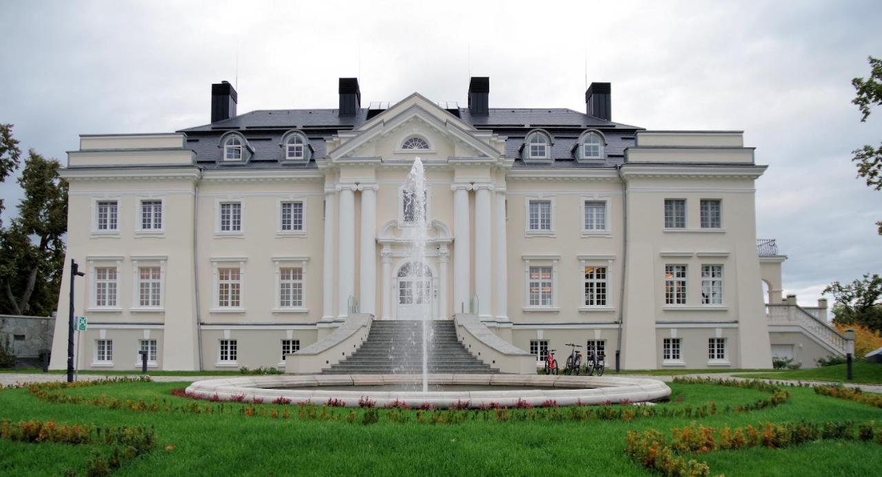 Palac Komierowo Sepolno Krajenskie ภายนอก รูปภาพ